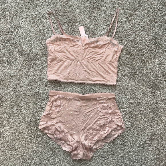 Victoria’s Secret Lace Gold Heart Cami and shorts PJ set - Picture 4 of 5